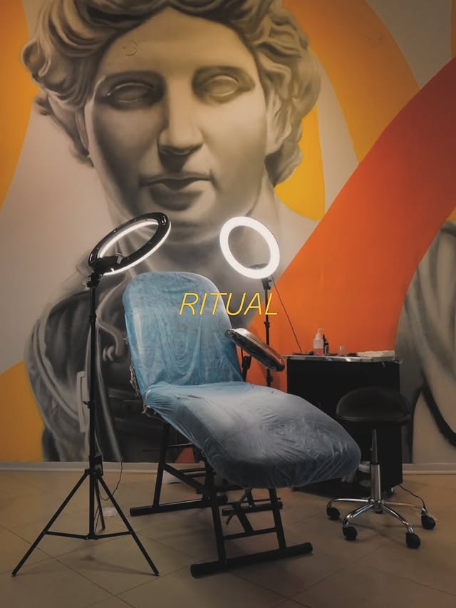Mural de Apolo pintado en el estudio Daub House