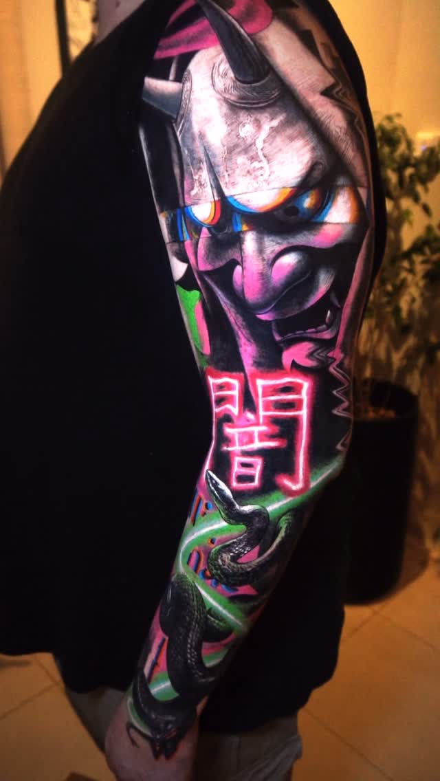 Manga completa a color — máscara hannya y serpiente